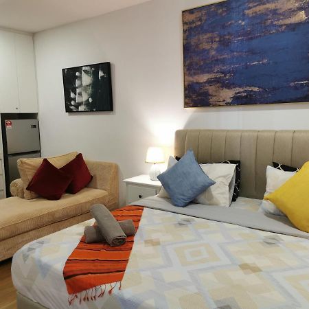 Apple Home 2 At Menara Simfoni, King Size Bed, Cheras, Nexflix, Wifi, Parking Seri Kembangan Eksteriør bilde