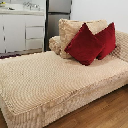 Apple Home 2 At Menara Simfoni, King Size Bed, Cheras, Nexflix, Wifi, Parking Seri Kembangan Eksteriør bilde