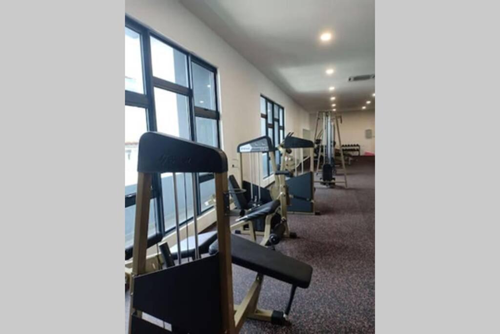 Apple Home 2 At Menara Simfoni, King Size Bed, Cheras, Nexflix, Wifi, Parking Seri Kembangan Eksteriør bilde