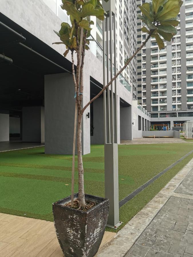 Apple Home 2 At Menara Simfoni, King Size Bed, Cheras, Nexflix, Wifi, Parking Seri Kembangan Eksteriør bilde