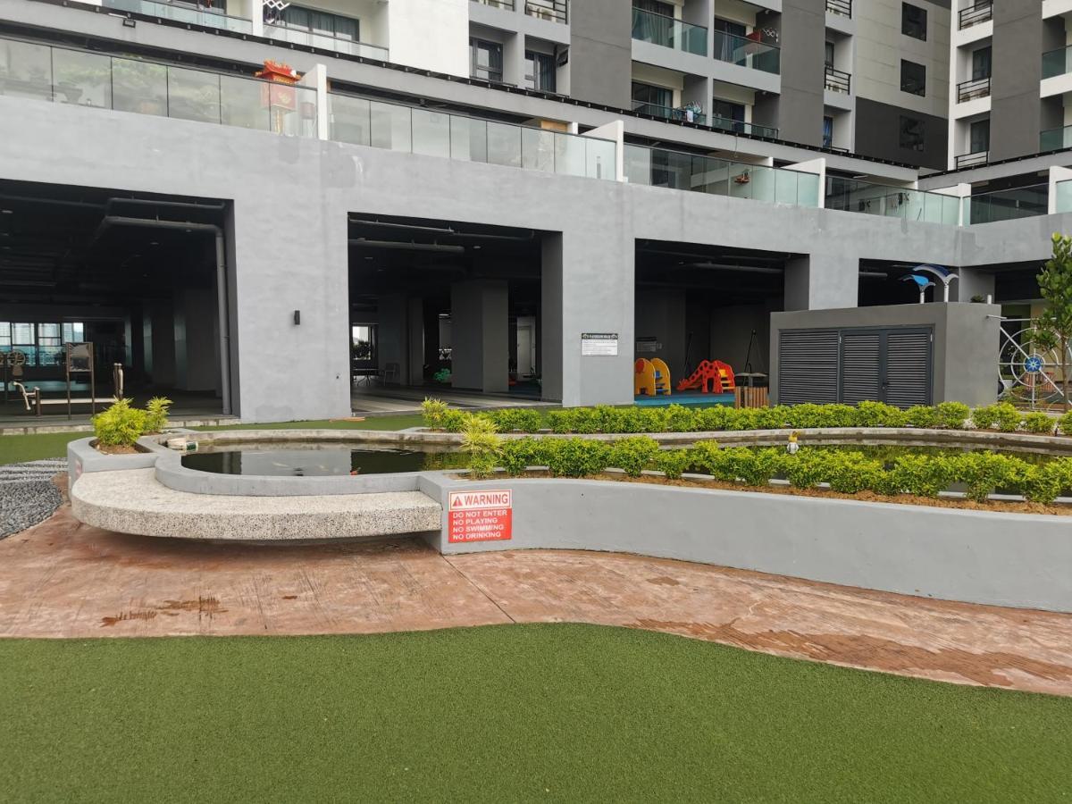 Apple Home 2 At Menara Simfoni, King Size Bed, Cheras, Nexflix, Wifi, Parking Seri Kembangan Eksteriør bilde