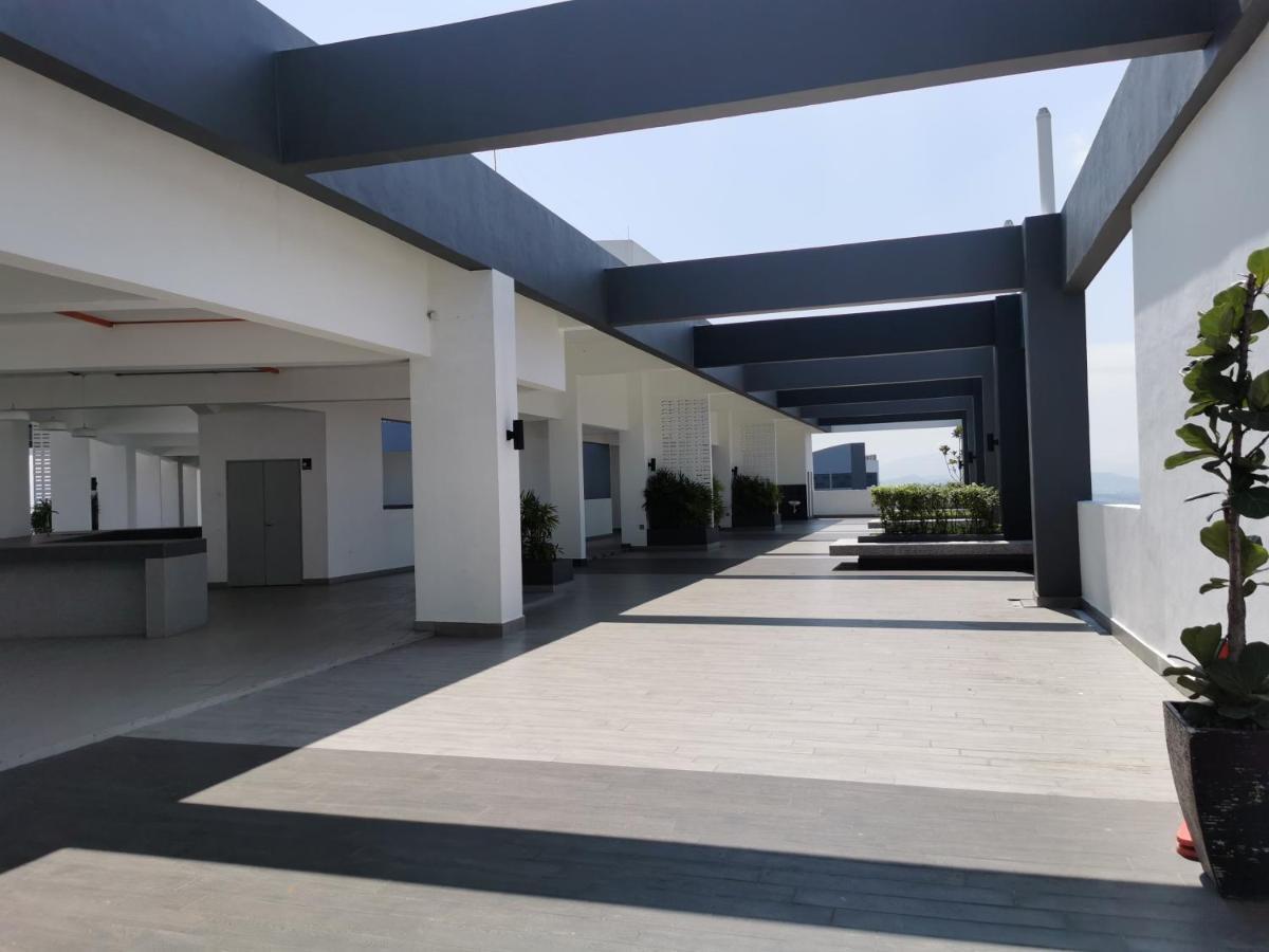 Apple Home 2 At Menara Simfoni, King Size Bed, Cheras, Nexflix, Wifi, Parking Seri Kembangan Eksteriør bilde